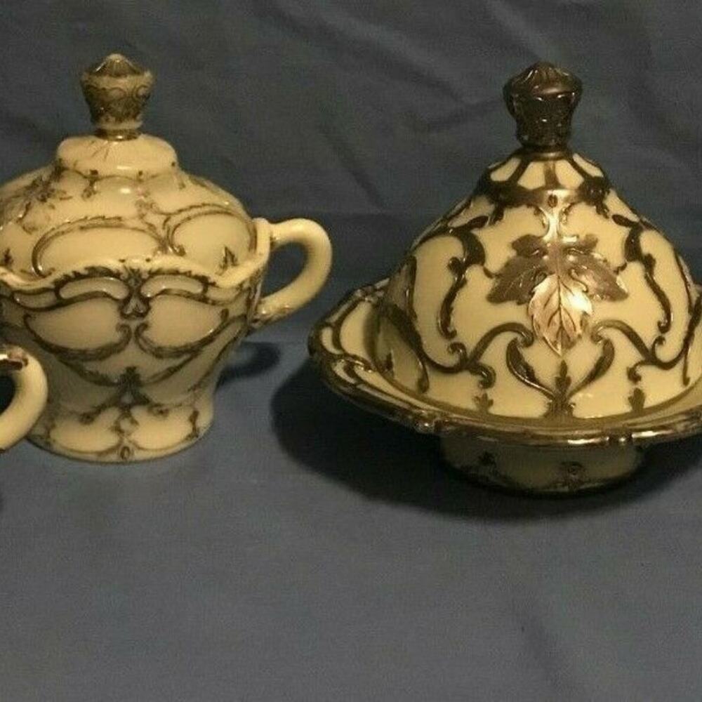 RARE~~4 PC. DIAMOND MAPLE  LEAF CUSTARD GLASS